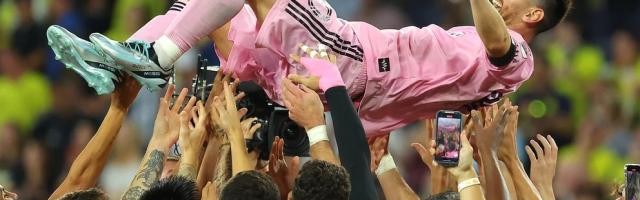 开云登录入口-42场决赛赢31场 夺冠之外梅西还当选MVP和金靴