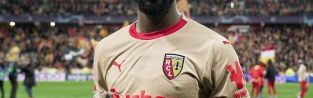 夏窗大冤种：后防大将遭退货，朗斯被耍要告罗马