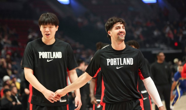 开云登录入口-杨瀚森出战的比赛开拓者12-10&amp;最近8场7-1！小杨被DNP开拓者7-11