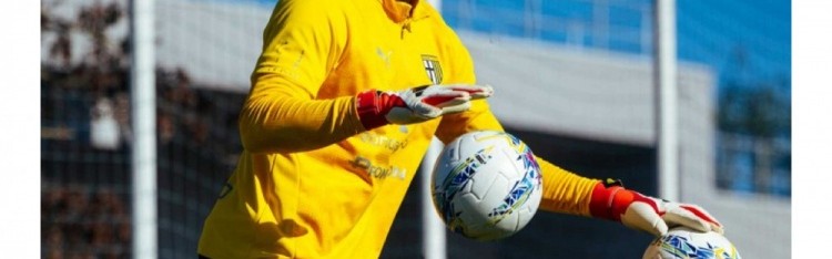 开云体育官方网站-即将复出，帕尔马官推晒铃木彩艳训练照：欢迎回来，彩艳