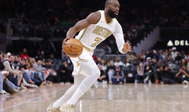 开云登录入口-错失绝杀！杰伦·布朗28投11中&amp;关键2罚全铁 空砍32分11板2助1帽