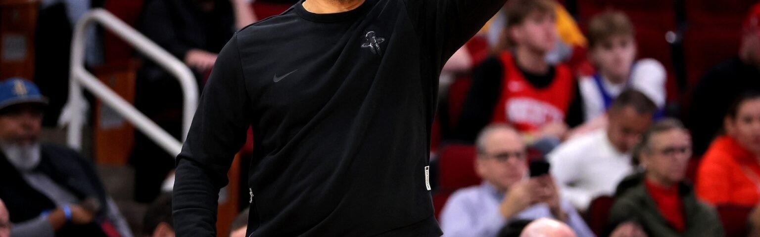 开云官方网站-乌度卡：球员们今晚眼神空洞毫无斗志；申京一定能找回手感