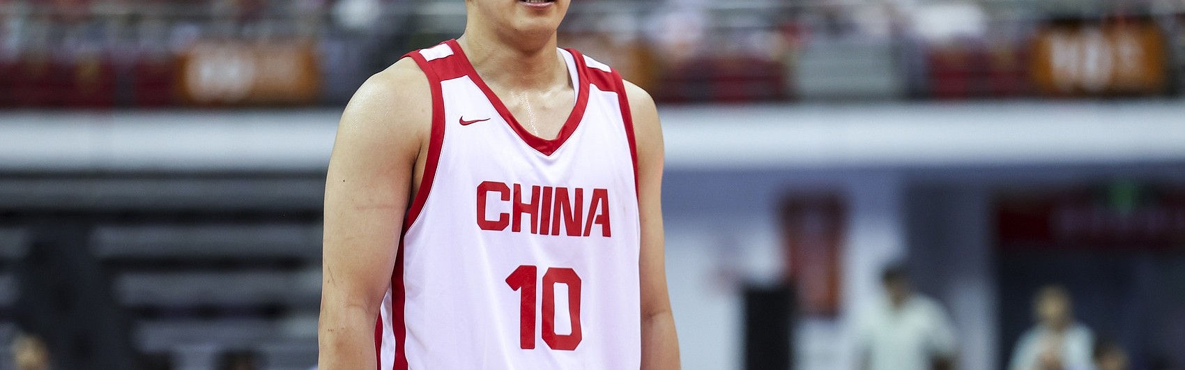 开云官方网站-中国男篮有史以来最出色的3位球员？王俊杰：姚明、阿联、杨瀚森