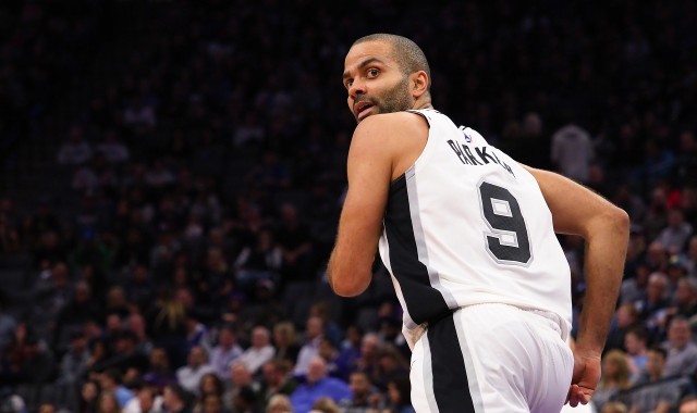 开云登录入口-pbp时代走步最多球员top10：现役字母詹姆斯在列 KG领先第二125次